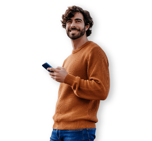 ragazzo sorridente smartphone fatture elettroniche